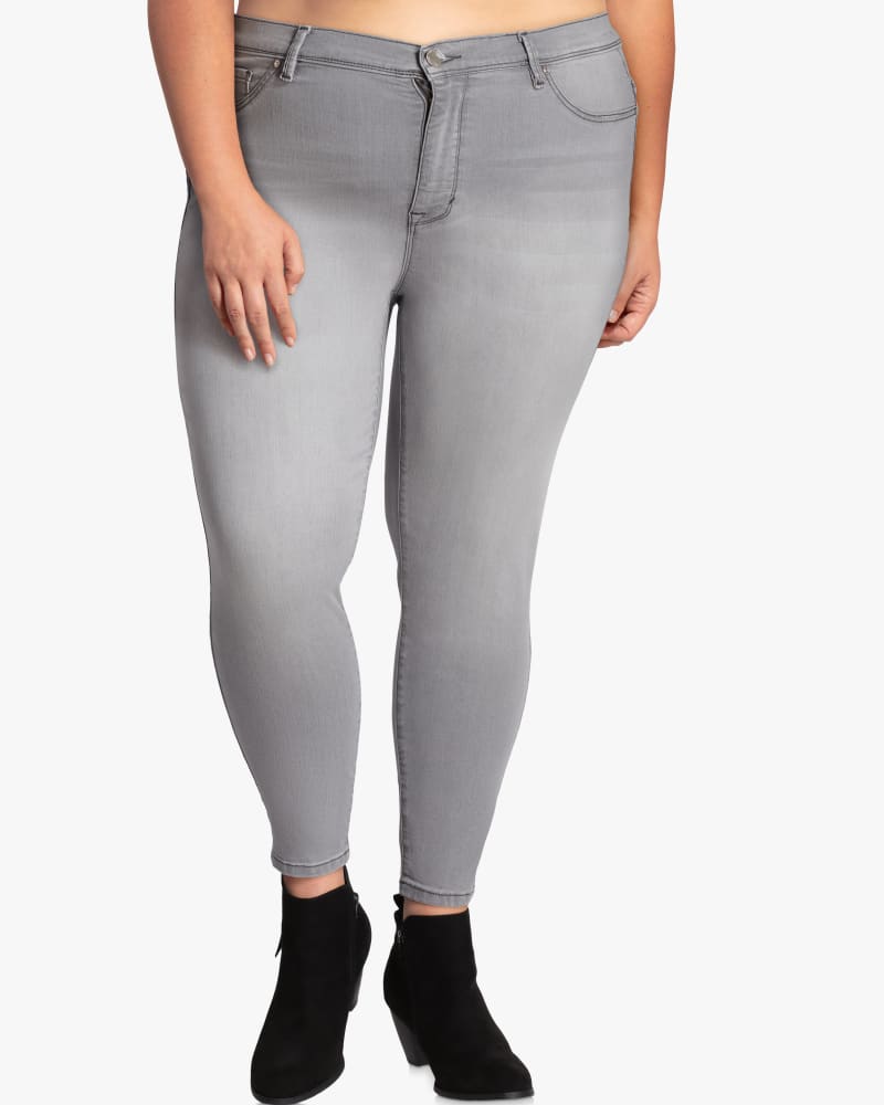 Front of plus size Bergen Stretch Skinny Jean  by Curve Appeal | Dia&Co | dia_product_style_image_id:115700